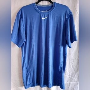 Men's Nike shirt
